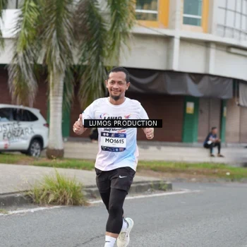 Runner Photo 8000968