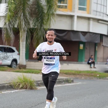 Runner Photo 8000971