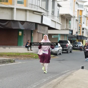 Runner Photo 8001034
