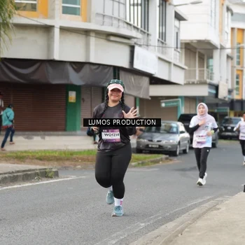 Runner Photo 8001073