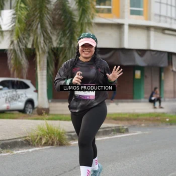 Runner Photo 8001112