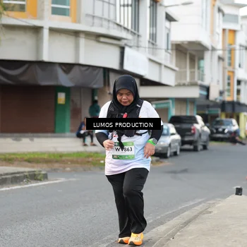 Runner Photo 8001199