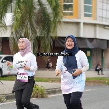Runner Photo 8001300
