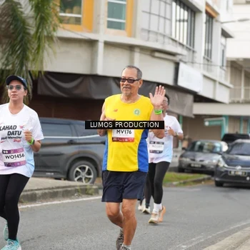 Runner Photo 8001348