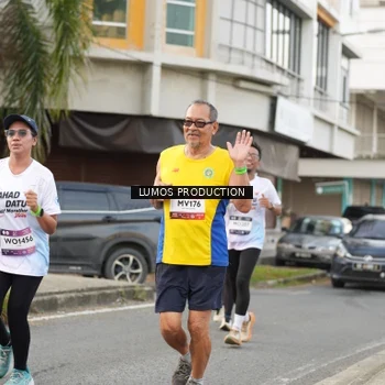 Runner Photo 8001353