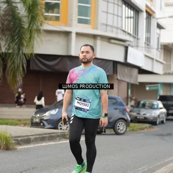 Runner Photo 8001359