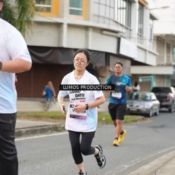 Runner Photo 8001443