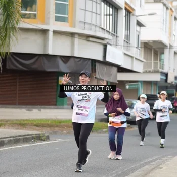 Runner Photo 8001659