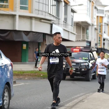 Runner Photo 8002024