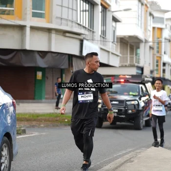 Runner Photo 8002028
