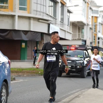 Runner Photo 8002030