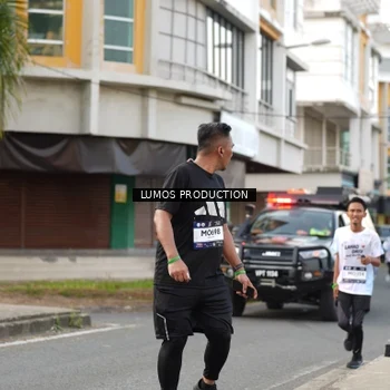 Runner Photo 8002036