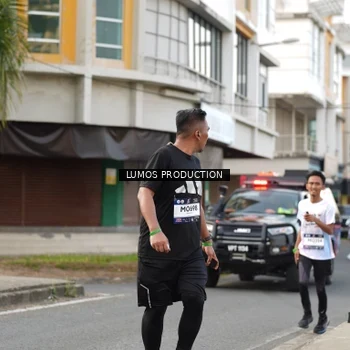 Runner Photo 8002041