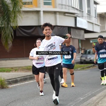 Runner Photo 8002115