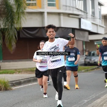 Runner Photo 8002117