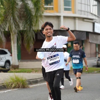Runner Photo 8002124