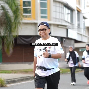 Runner Photo 8002299