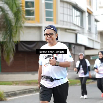 Runner Photo 8002300