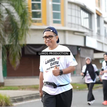 Runner Photo 8002303