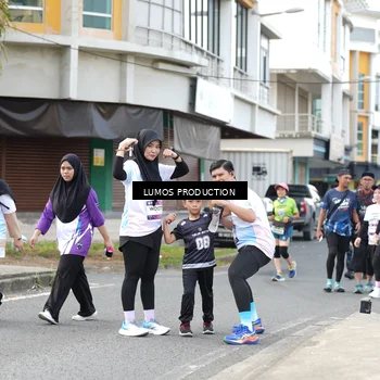 Runner Photo 8002400