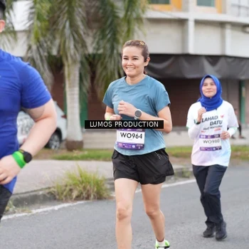 Runner Photo 8002541