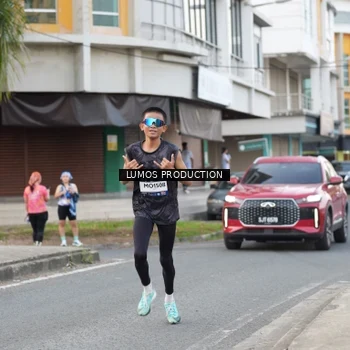 Runner Photo 8002575