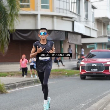 Runner Photo 8002587