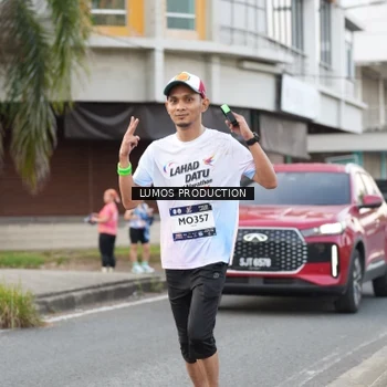 Runner Photo 8002623