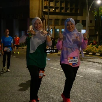 Runner Photo 8002672