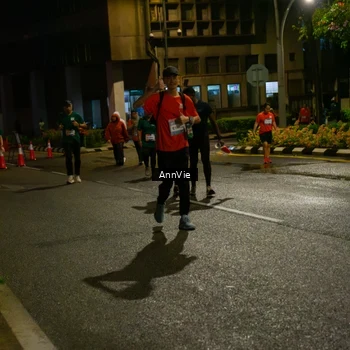 Runner Photo 8002696