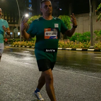 Runner Photo 8003059