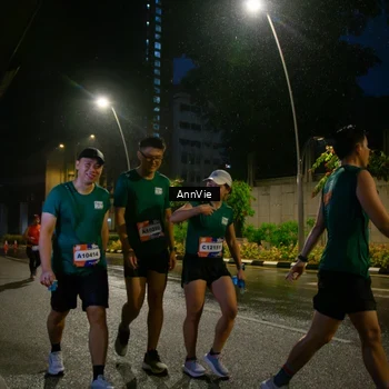 Runner Photo 8003085