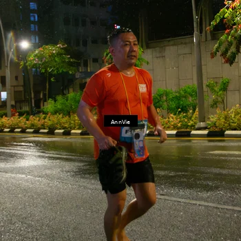 Runner Photo 8003096