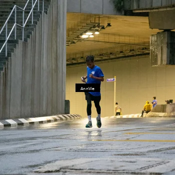 Runner Photo 8003217