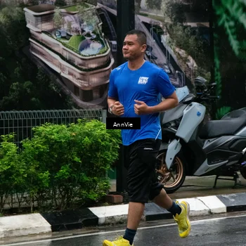 Runner Photo 8003240