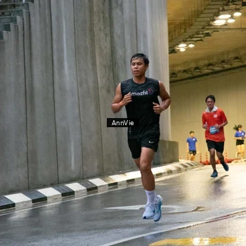Runner Photo 8003270