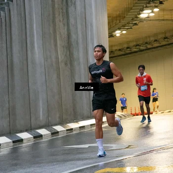 Runner Photo 8003271