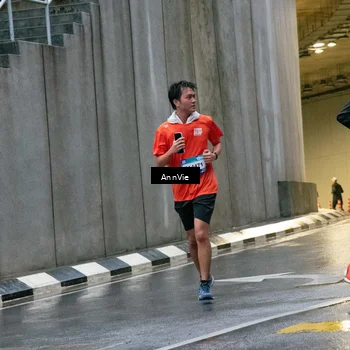 Runner Photo 8003275