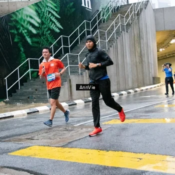 Runner Photo 8003280