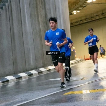 Runner Photo 8003294