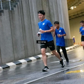 Runner Photo 8003295