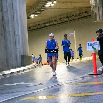 Runner Photo 8003304