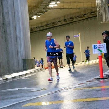 Runner Photo 8003306