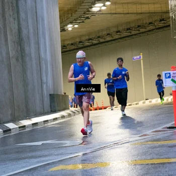 Runner Photo 8003307