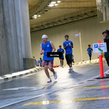 Runner Photo 8003311