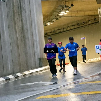 Runner Photo 8003315