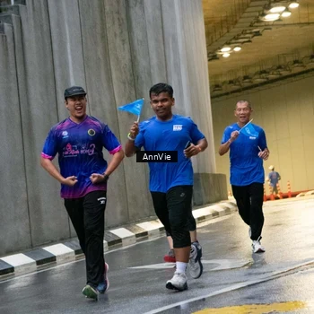 Runner Photo 8003319