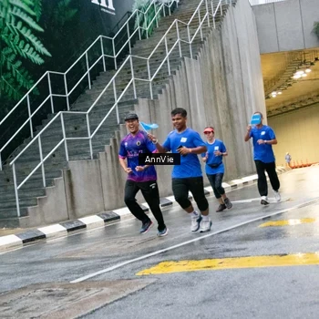Runner Photo 8003323