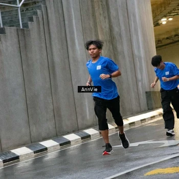 Runner Photo 8003329