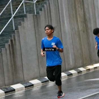 Runner Photo 8003330